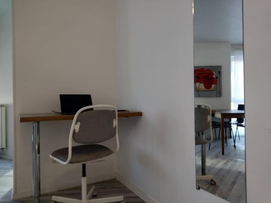 Superb Modern Apartment กลีชี ภายนอก รูปภาพ